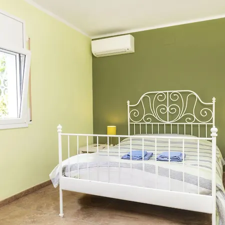 Junque-verdure By Interhome