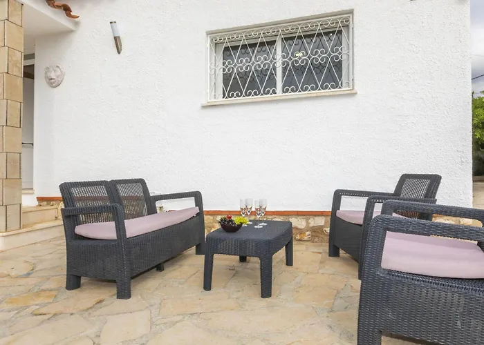 别墅 Junque-verdure By Interhome